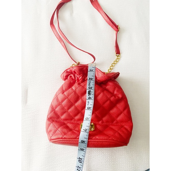Jessica Simpson Red Quilted Bucket Bag - Picture 6 of 9
